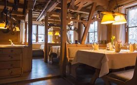 Hotel & Restaurant Gruener Baum - Die Gruene Oase Am Feldberg